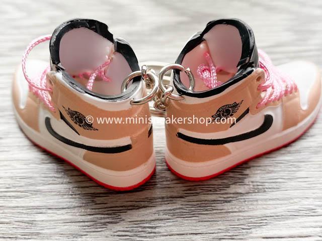 Mini sneaker keychain 3D Air Jordan 1 - Hyper Pink - Sneakers Passion