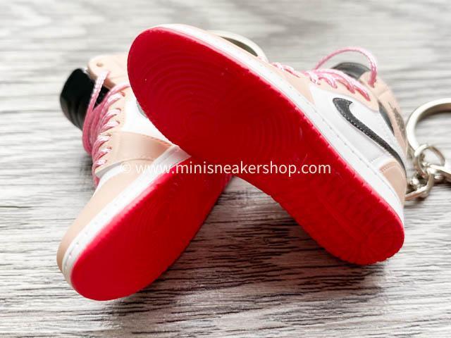 Mini sneaker keychain 3D Air Jordan 1 - Hyper Pink - Sneakers Passion