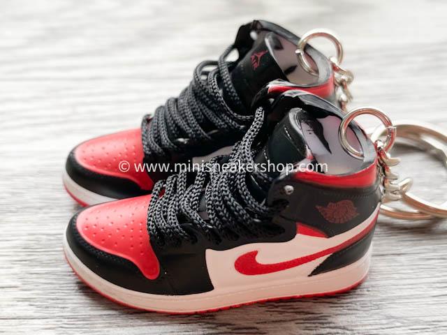 Mini sneaker keychain 3D Air Jordan 1 - Bred Toe - Sneakers Passion