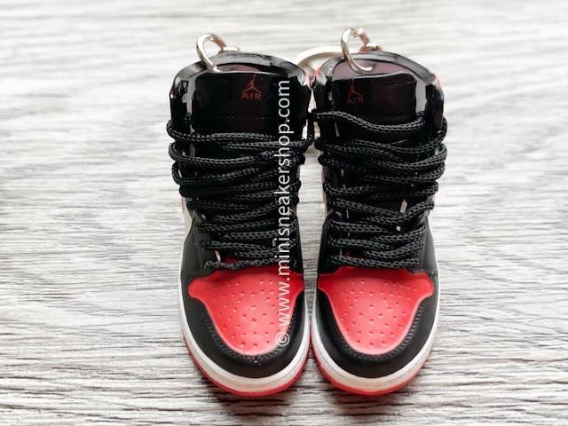 Mini sneaker keychain 3D Air Jordan 1 - Bred Toe - Sneakers Passion