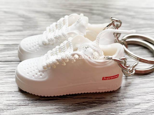 Mini 3D sneaker keychains Air Force 1 x SUP White - Sneakers Passion