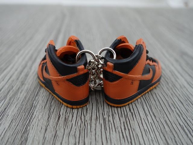 Mini sneaker keychain 3D Dunk Hi - Halloween - Sneakers Passion