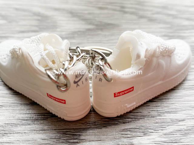 Mini 3D sneaker keychains Air Force 1 x SUP White - Sneakers Passion