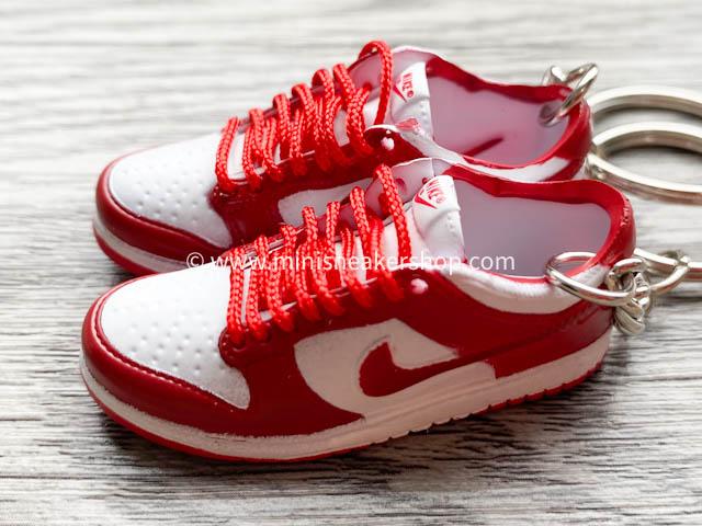 Mini sneaker keychain 3D Dunk Low SP White University Red - Sneakers Passion