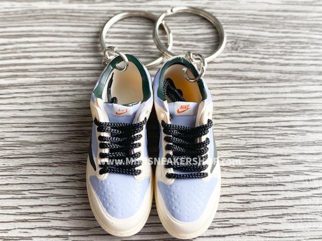 Mini sneaker keychain 3D Dunk - PLAYSTATION - Sneakers Passion