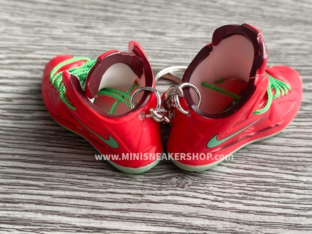 Mini sneaker keychain 3D Nike Lebron James Red christmas - Sneakers Passion