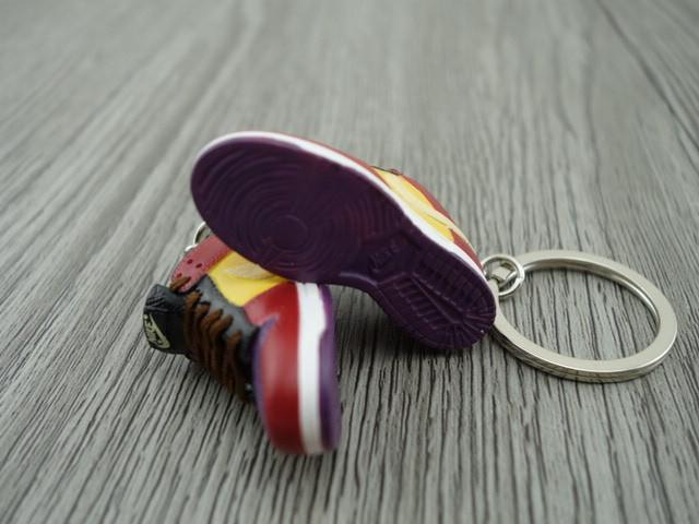 mini sneaker keychains Dunk Low - Sneakers Passion