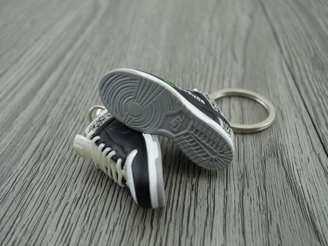 mini sneaker keychains Dunk Low- Essense - Sneakers Passion