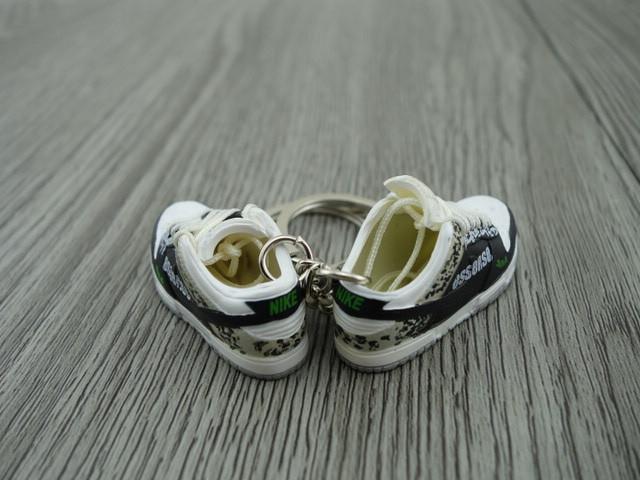 mini sneaker keychains Dunk Low- Essense - Sneakers Passion