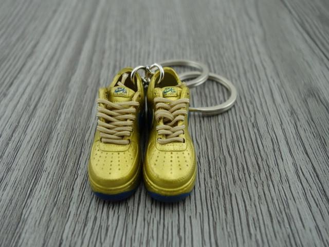 mini 3D sneaker keychains Air Force 1 low - Gold - Sneakers Passion