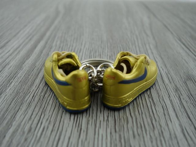 mini 3D sneaker keychains Air Force 1 low - Gold - Sneakers Passion