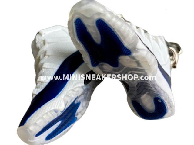 mini 3D sneaker keychains AJ 11 Navy/White - Sneakers Passion