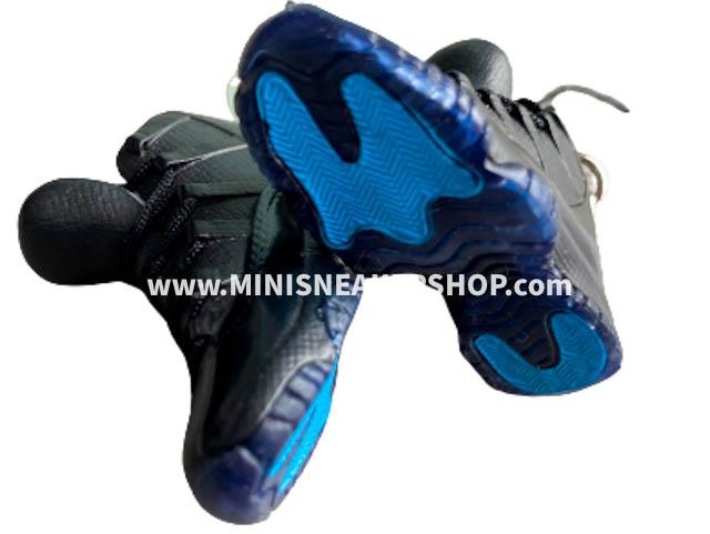 Mini 3D sneaker keychains AJ 11 Gamma Blue - Sneakers Passion