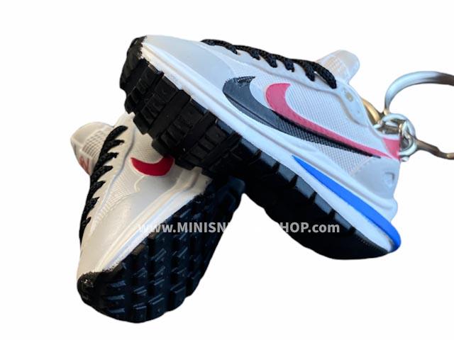 Mini 3D sneaker keychains Nike Vaporwaffle sacai Royal Fuschia - Sneakers Passion