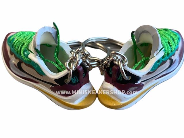 Mini 3D sneaker keychains Nike Vaporwaffle sacai Villain Red Neptune Green - Sneakers Passion