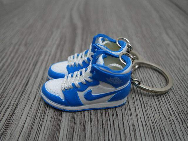 Mini sneaker keychain 3D Air Jordan 1 - New North Carolina - Sneakers Passion