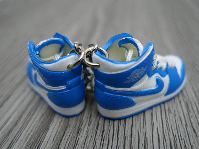 Mini sneaker keychain 3D Air Jordan 1 - New North Carolina - Sneakers Passion
