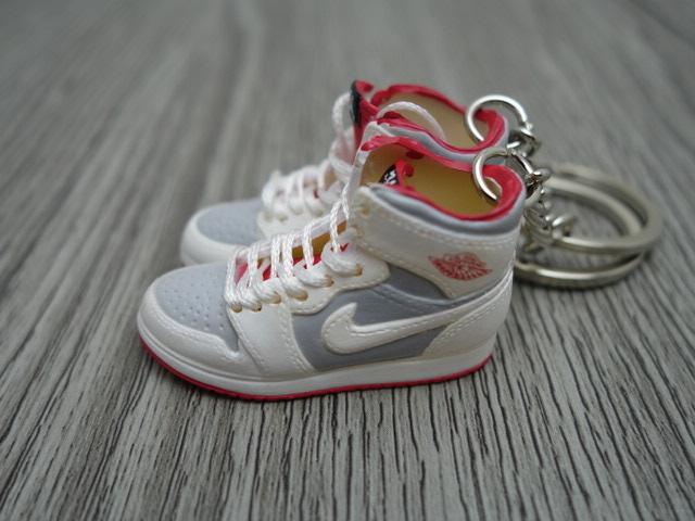 Mini sneaker keychain 3D Air Jordan 1 - WHITE/GREY/ORANGE HQ - Sneakers Passion