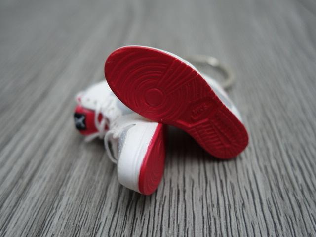 Mini sneaker keychain 3D Air Jordan 1 - WHITE/GREY/ORANGE HQ - Sneakers Passion