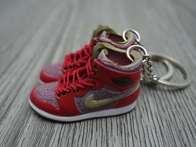 Mini sneaker keychain 3D Air Jordan 1 - red elephant prints and olive HQ - Sneakers Passion
