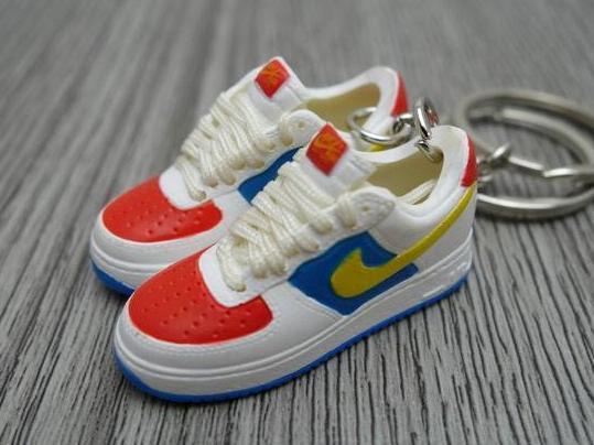 Mini Sneaker sneaker keyrings Nike Air Force - Red Blue Yellow - Sneakers Passion
