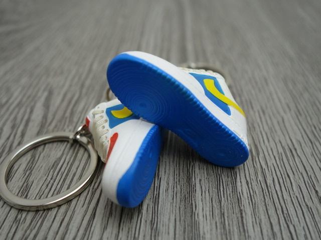 Mini Sneaker sneaker keyrings Nike Air Force - Red Blue Yellow - Sneakers Passion