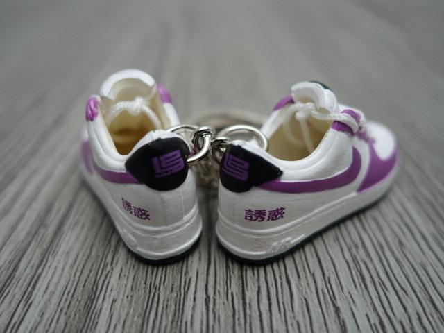 Mini Sneaker keychains Nike Air Force - White Purple Black - Sneakers Passion