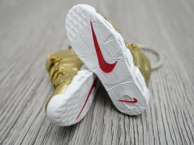 Mini 3D sneaker keychains Air Up Tempo - GOLD - Sneakers Passion