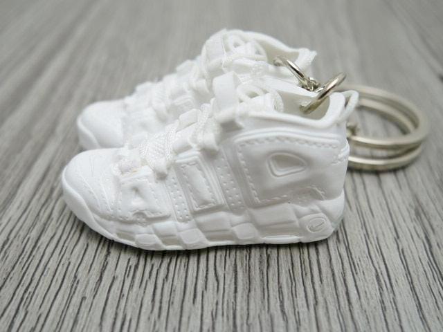 Mini 3D sneaker keychains Air Up Tempo - White - Sneakers Passion