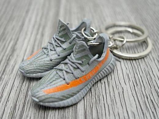 Mini Sneaker Keychains YZY - BELUGA - Sneakers Passion