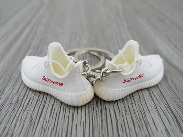 Mini Sneaker Keychains YZY White/ Red - Sneakers Passion