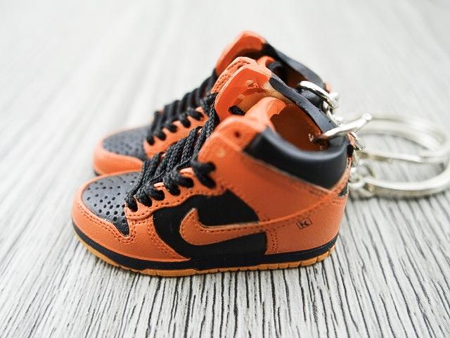 Mini Sneaker keychains Dunk Hi - Orange Black - Sneakers Passion
