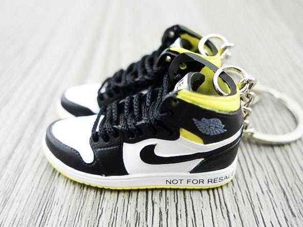 Mini sneaker keychain 3D Air Jordan 1 - Not For Resale Yellow - Sneakers Passion