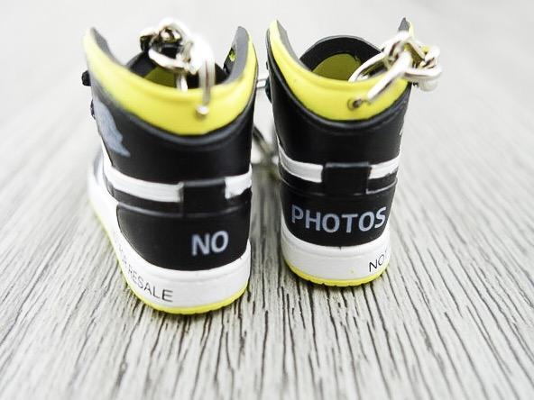 Mini sneaker keychain 3D Air Jordan 1 - Not For Resale Yellow - Sneakers Passion