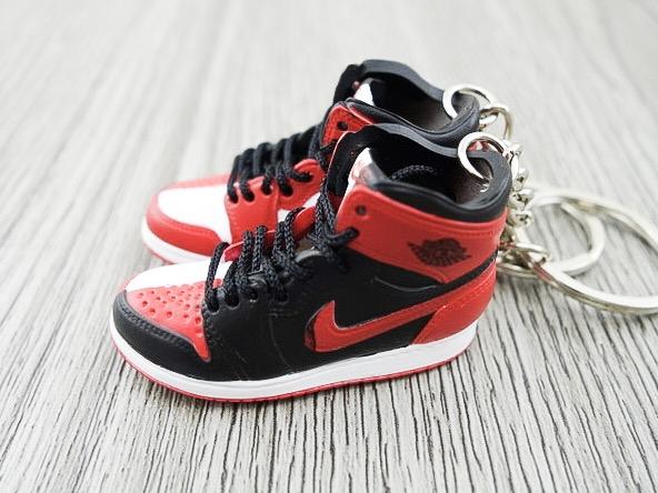 Mini sneaker keychain 3D Air Jordan 1 - Homage To Home - Sneakers Passion