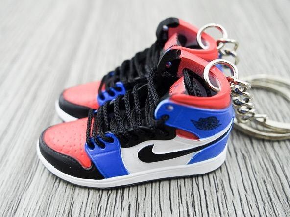 Mini sneaker keychain 3D Air Jordan 1 - retro Top 3 - Sneakers Passion