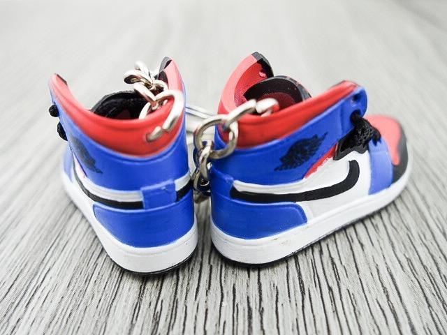 Mini sneaker keychain 3D Air Jordan 1 - retro Top 3 - Sneakers Passion