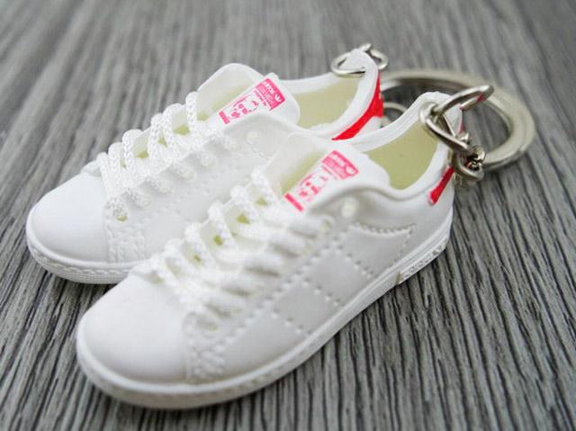 Mini 3D sneaker keychains Stan Smith - Fushia and White - Sneakers Passion