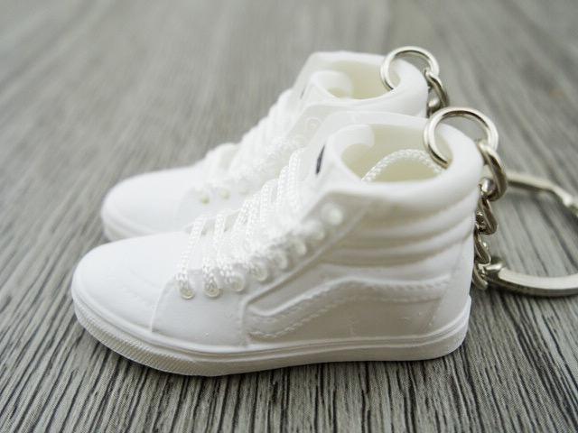 Mini 3D sneaker keychains VANS Skate Hi - Triple White - Sneakers Passion