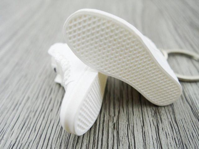 Mini 3D sneaker keychains VANS Skate Hi - Triple White - Sneakers Passion