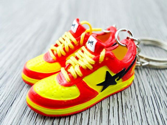 Mini 3D sneaker keychains BAPE x Marvel - Sneakers Passion