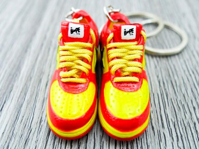 Mini 3D sneaker keychains BAPE x Marvel - Sneakers Passion