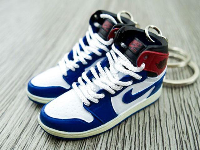 Mini sneaker keychain 3D Air Jordan 1 - Los Angeles Blue Toe - Sneakers Passion
