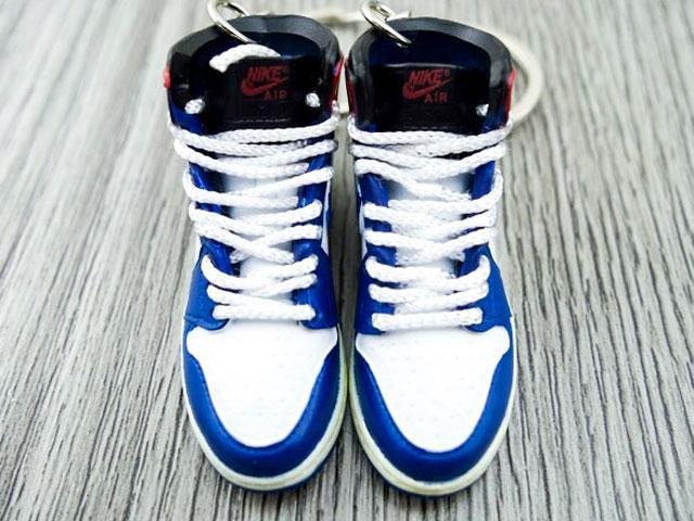 Mini sneaker keychain 3D Air Jordan 1 - Los Angeles Blue Toe - Sneakers Passion