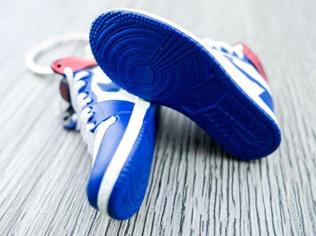 Mini sneaker keychain 3D Air Jordan 1 - Los Angeles Blue Toe - Sneakers Passion