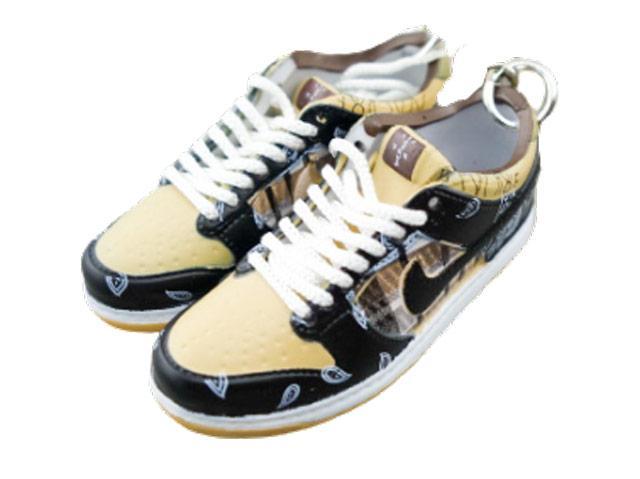 Mini sneaker keychain 3D Dunk SB low X Travis Scott HQ - Sneakers Passion