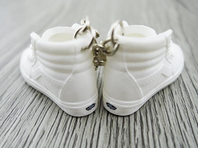 Mini 3D sneaker keychains VANS Skate Hi - Triple White - Sneakers Passion