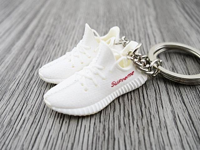 Mini Sneaker Keychains YZY White/ Red - Sneakers Passion