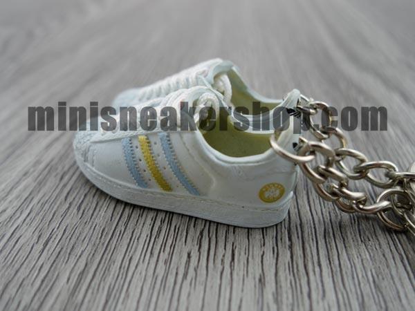 mini 3D sneaker keychains Superstar - Sneakers Passion