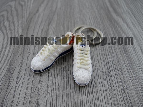 mini 3D sneaker keychains Superstar New York 35th (2005) - Sneakers Passion